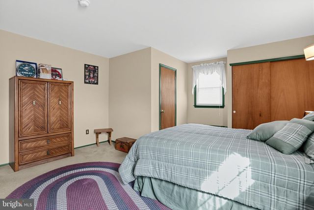 34 FAWN DR, Southampton, PA 18966