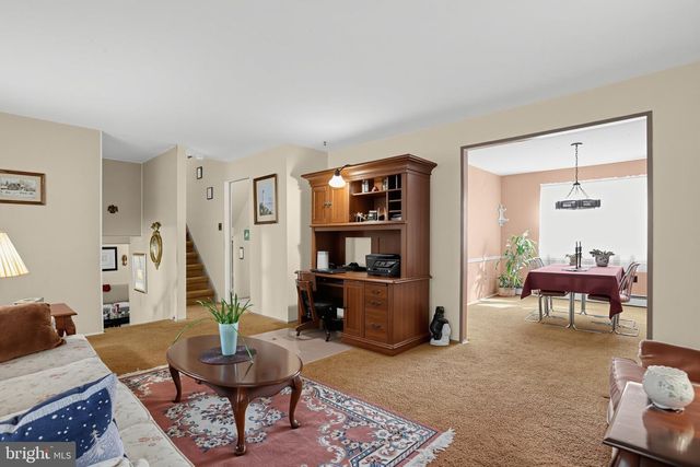 34 FAWN DR, Southampton, PA 18966