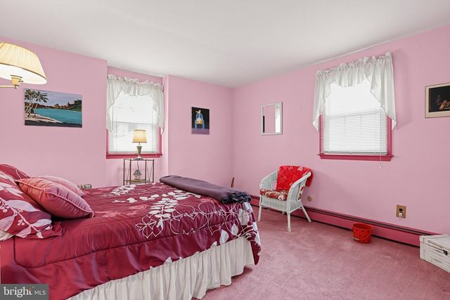 34 FAWN DR, Southampton, PA 18966