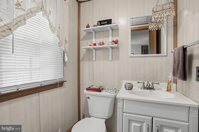 34 FAWN DR, Southampton, PA 18966