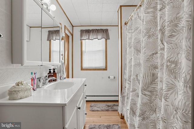 34 FAWN DR, Southampton, PA 18966