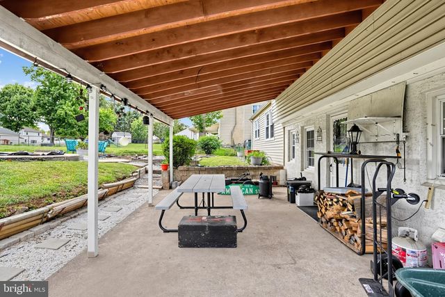 34 FAWN DR, Southampton, PA 18966