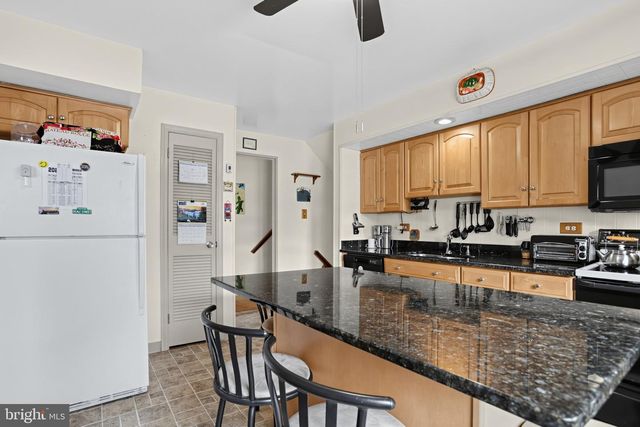 34 FAWN DR, Southampton, PA 18966