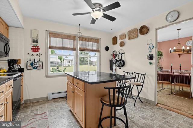 34 FAWN DR, Southampton, PA 18966