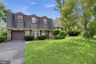 34 FAWN DR, Southampton, PA 18966