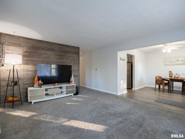 226 SUNRISE Avenue, Pekin, IL 61554