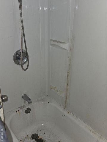 17325 Barlow Street, Detroit, MI 48205