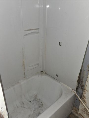 17325 Barlow Street, Detroit, MI 48205