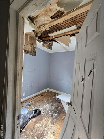 17325 Barlow Street, Detroit, MI 48205