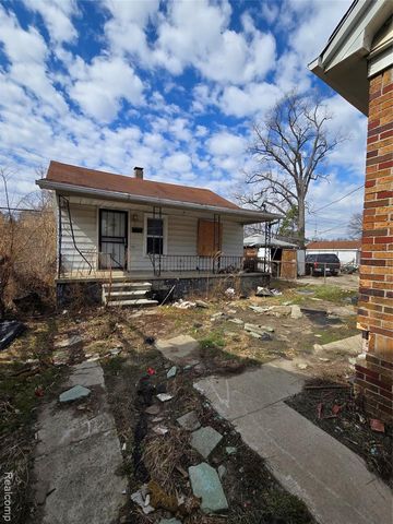 17325 Barlow Street, Detroit, MI 48205