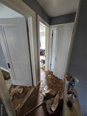 17325 Barlow Street, Detroit, MI 48205