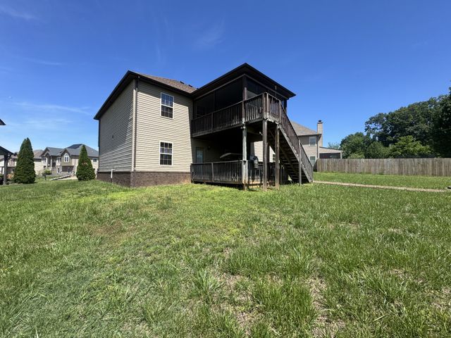 2937 McManus Cir, Clarksville, TN 37042