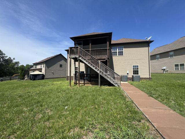 2937 McManus Cir, Clarksville, TN 37042