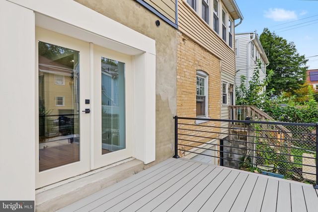 825 QUACKENBOS ST NW, Washington, DC 20011