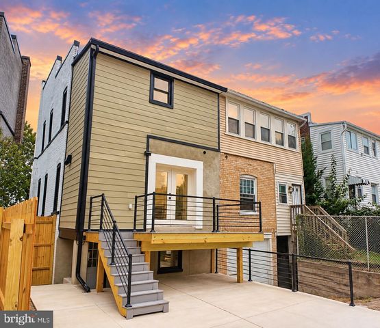 825 QUACKENBOS ST NW, Washington, DC 20011