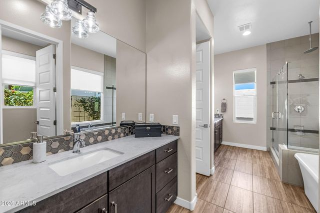 1555 E OCOTILLO Road 21, Phoenix, AZ 85014