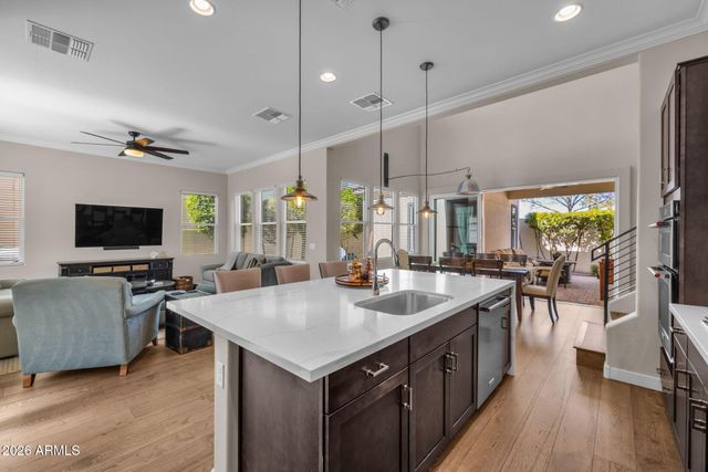 1555 E OCOTILLO Road 21, Phoenix, AZ 85014