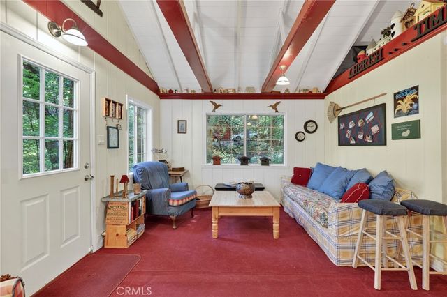 501 Dogwood Canyon, Blue Jay, CA 92317