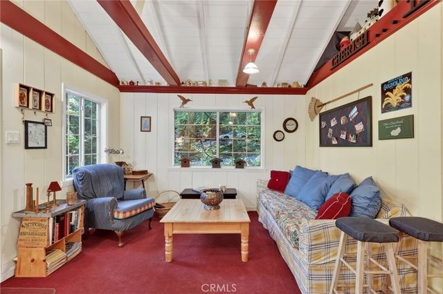 501 Dogwood Canyon, Blue Jay, CA 92317