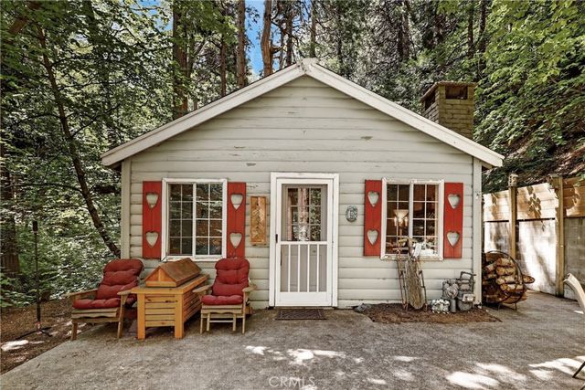 501 Dogwood Canyon, Blue Jay, CA 92317