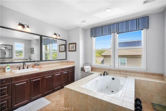 7 Waltham Road, Ladera Ranch, CA 92694