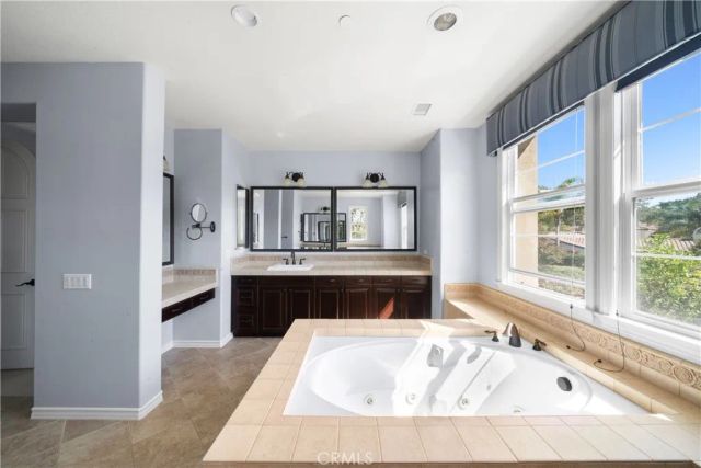 7 Waltham Road, Ladera Ranch, CA 92694