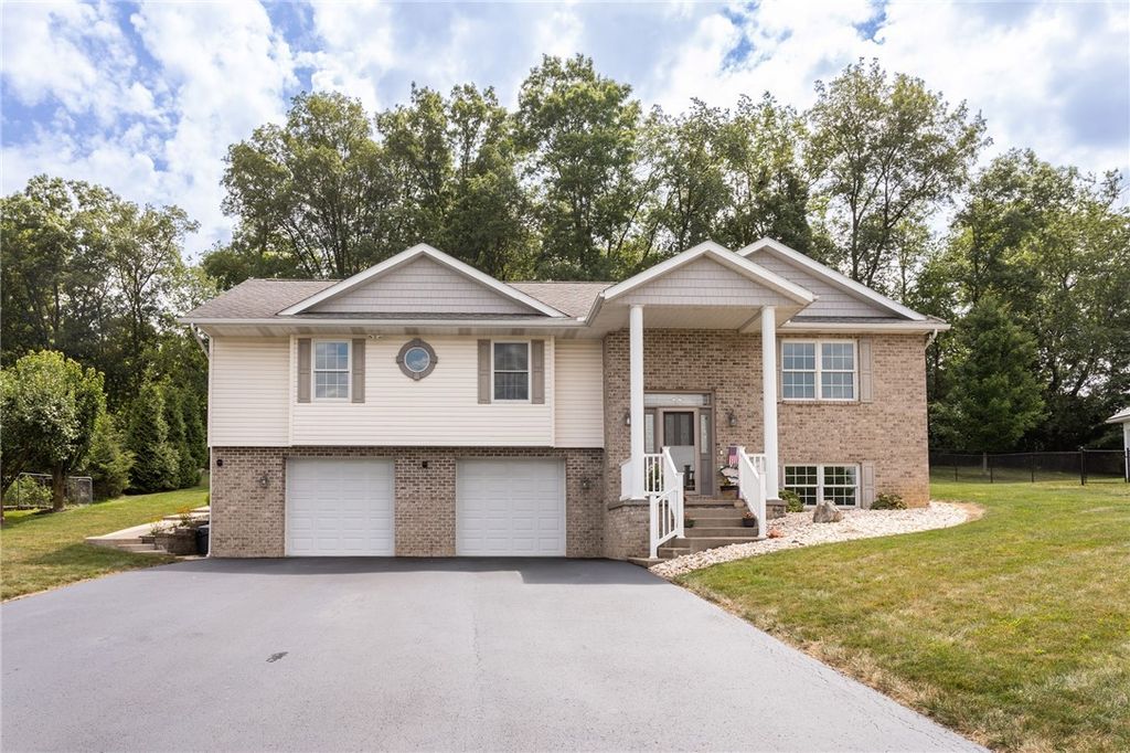 404 Shannon Drive, South Union Twp, PA 15401