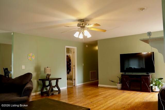99 Olympia Dr, Bardstown, KY 40004