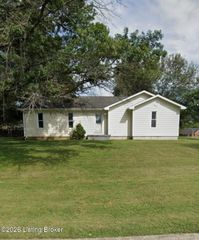 99 Olympia Dr, Bardstown, KY 40004