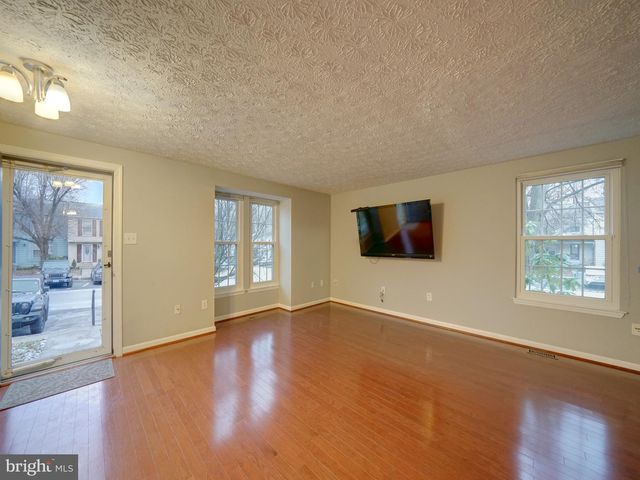 9414 CHIPPENHAM DR, Laurel, MD 20723