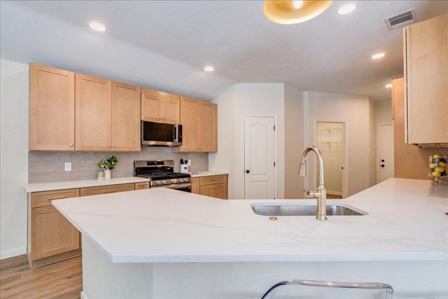 4504 Steed DR, Austin, TX 78749