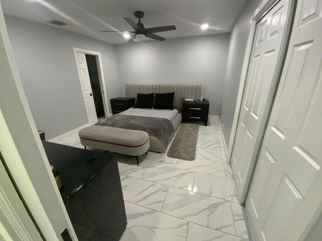 5730 E Fernley Drive E 12, West Palm Beach, FL 33415