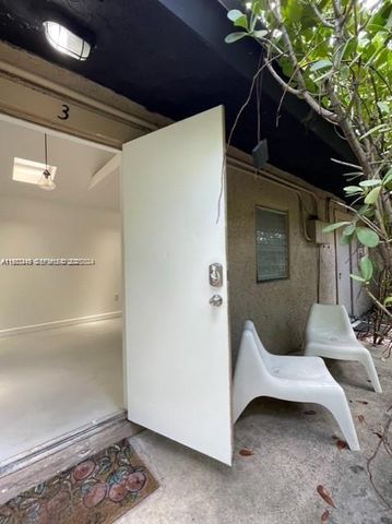 118 NW 24th St 2, Miami, FL 33127