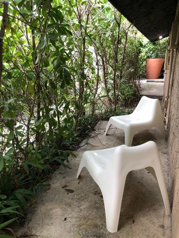 118 NW 24th St 2, Miami, FL 33127