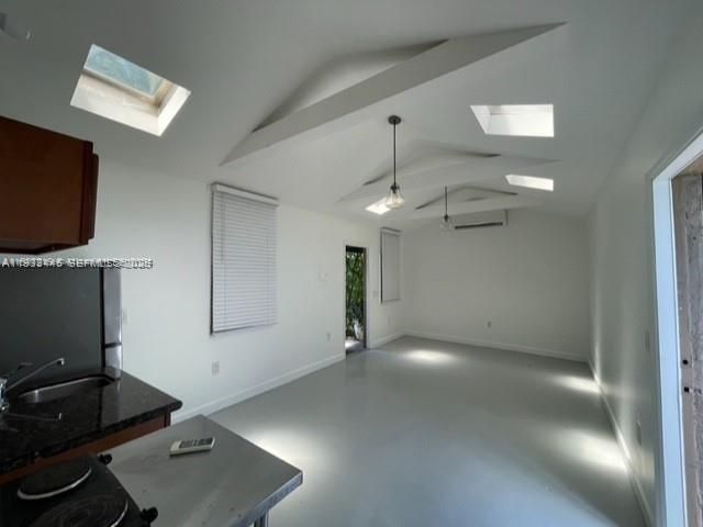 118 NW 24th St 2, Miami, FL 33127