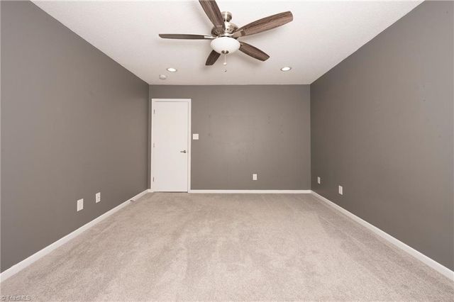 5314 Summit Heights Drive, Winston-salem, NC 27104