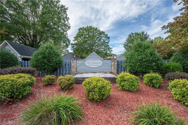 5314 Summit Heights Drive, Winston-salem, NC 27104