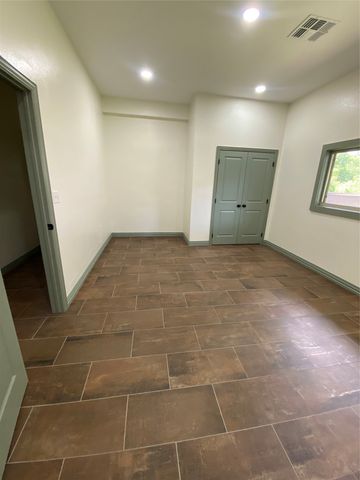 804 S Buffalo Street, Canton, TX 75103