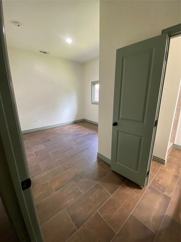 804 S Buffalo Street, Canton, TX 75103