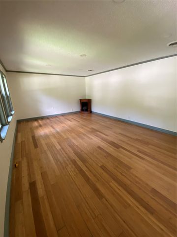 804 S Buffalo Street, Canton, TX 75103