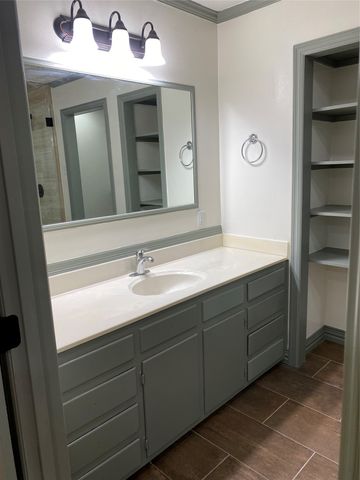 804 S Buffalo Street, Canton, TX 75103