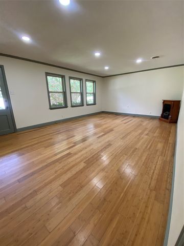 804 S Buffalo Street, Canton, TX 75103