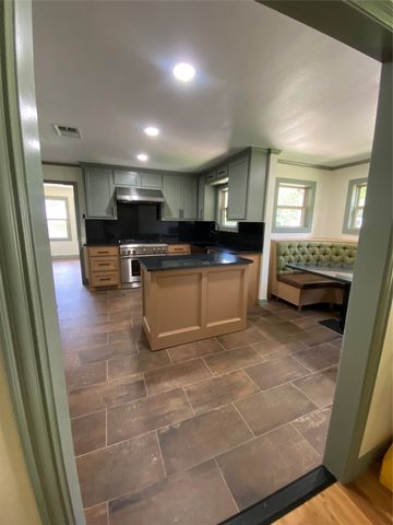 804 S Buffalo Street, Canton, TX 75103