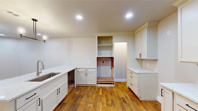 2718 South Boulevard, Dallas, TX 75215