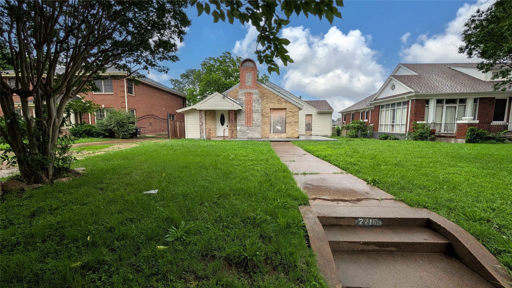 2718 South Boulevard, Dallas, TX 75215