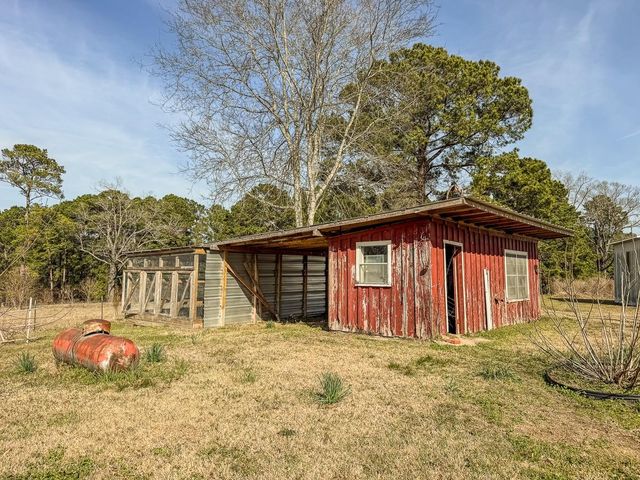 1 Fm 328, Huntington, TX 75949