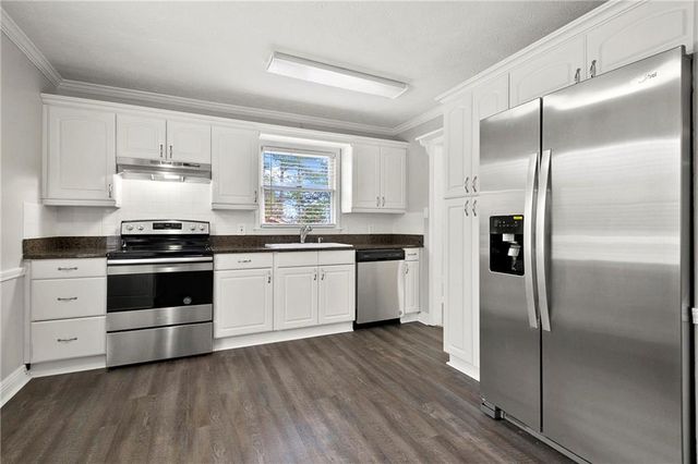 2037 Englewood Way, Snellville, GA 30078