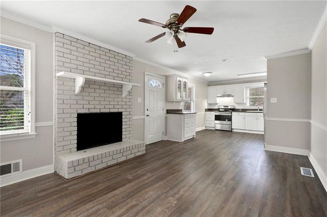 2037 Englewood Way, Snellville, GA 30078