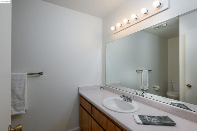 19160 Middle Camp Sugar Pine Rd, Twain Harte, CA 95383