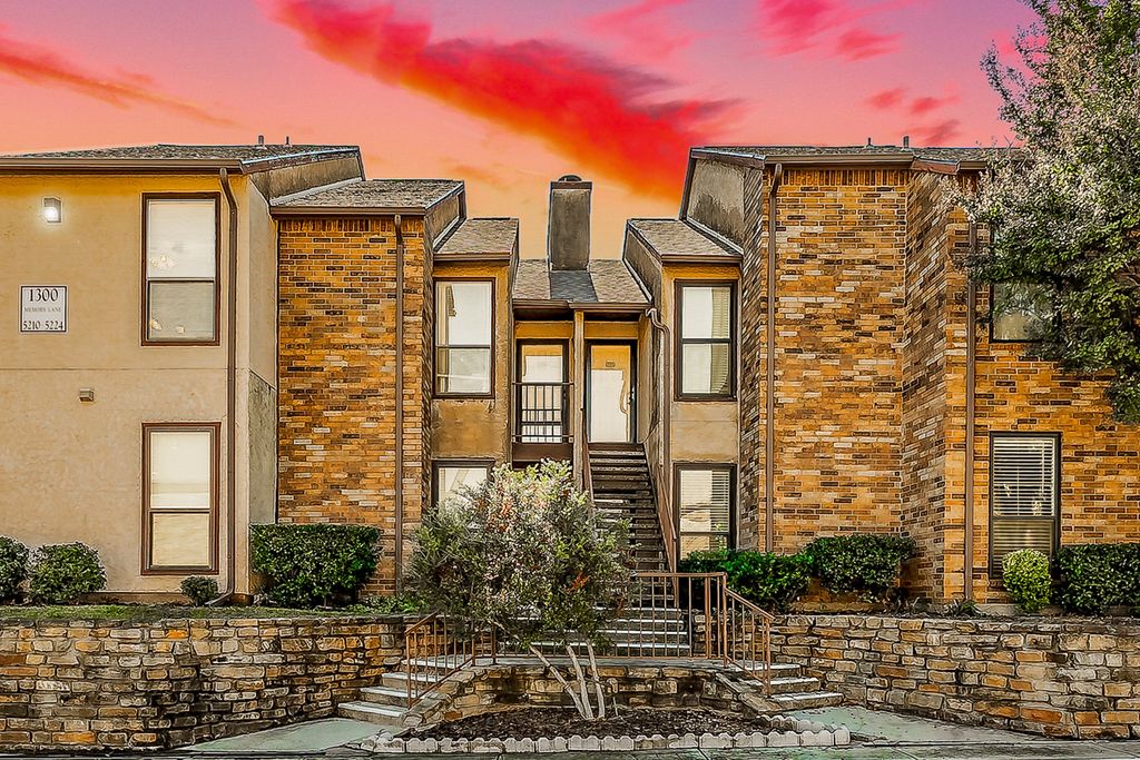 1300 Memory Lane 5221, Arlington, TX 76011